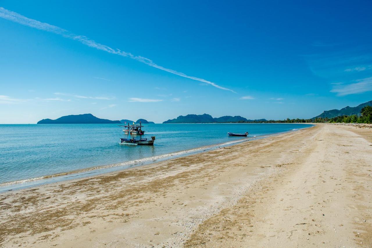 The Beach Village Resort Sam Roi Yot Exterior photo